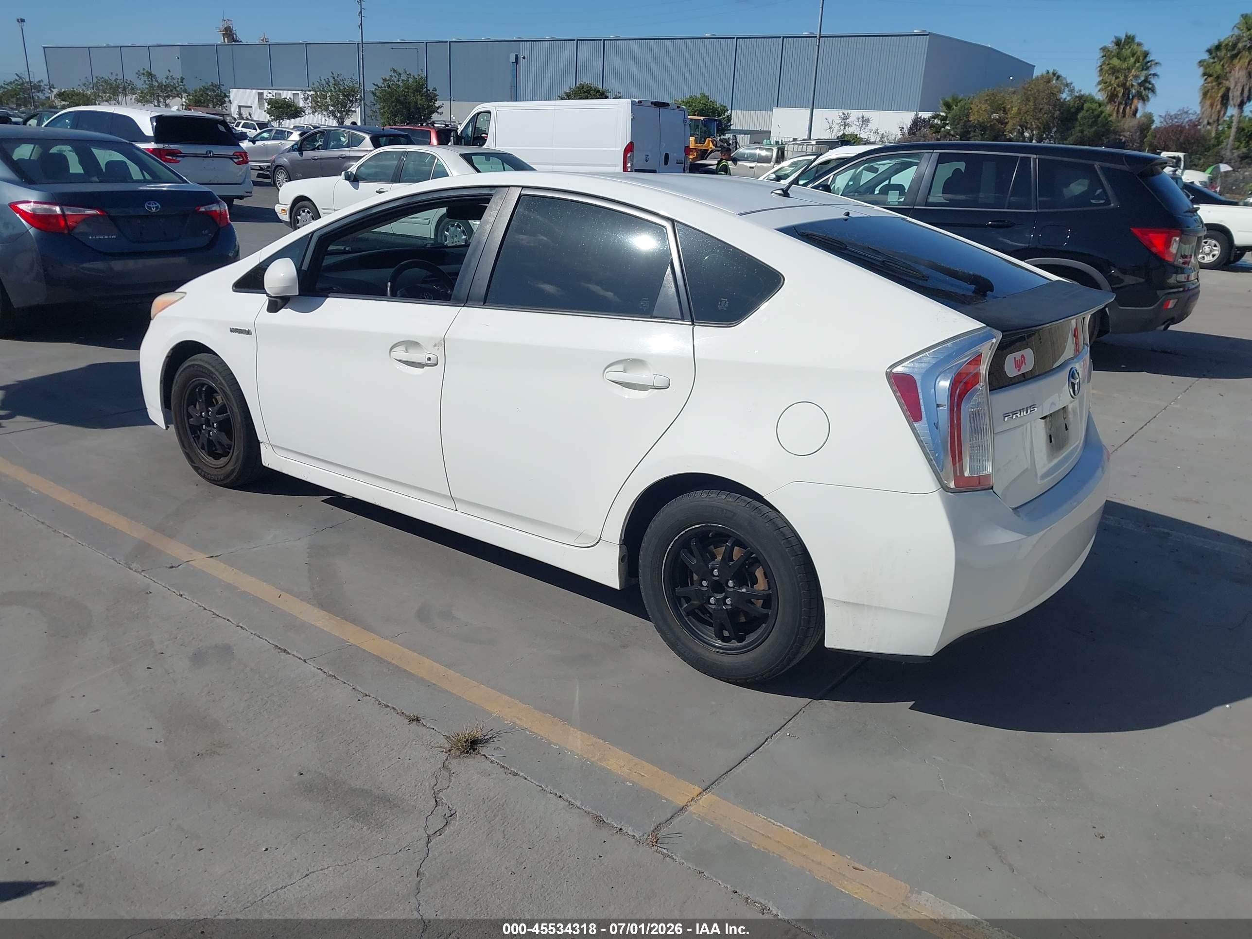 2013 Toyota Prius Two White vin: JTDKN3DU2D5602464