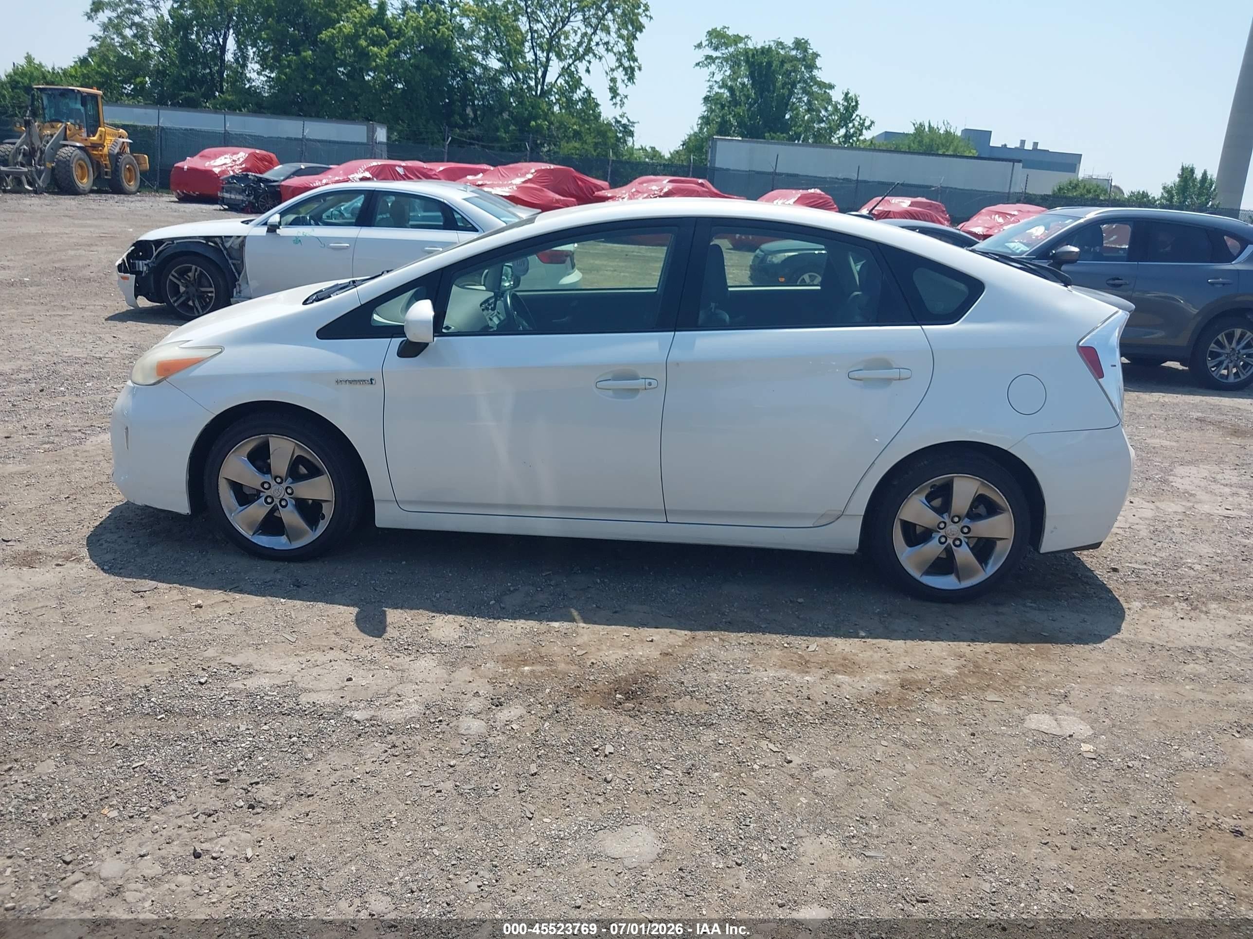 2013 Toyota Prius Three Se White vin: JTDKN3DU2D5607700