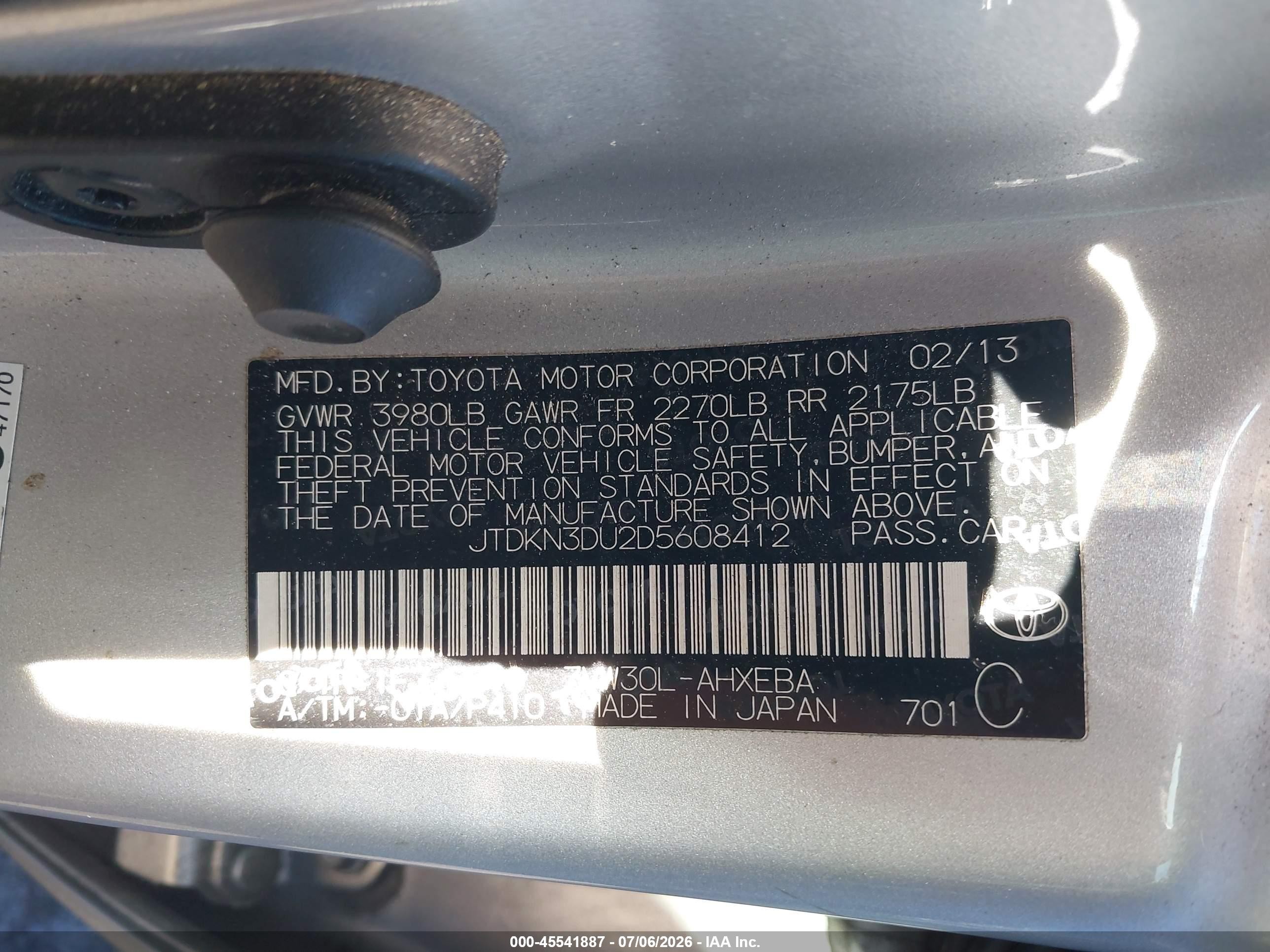 2013 Toyota Prius Three Silver vin: JTDKN3DU2D5608412