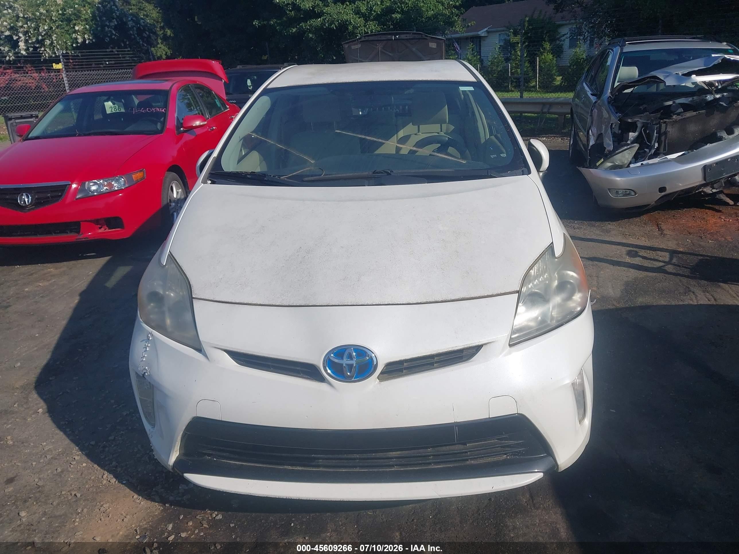 2013 Toyota Prius Three White vin: JTDKN3DU2D5633844