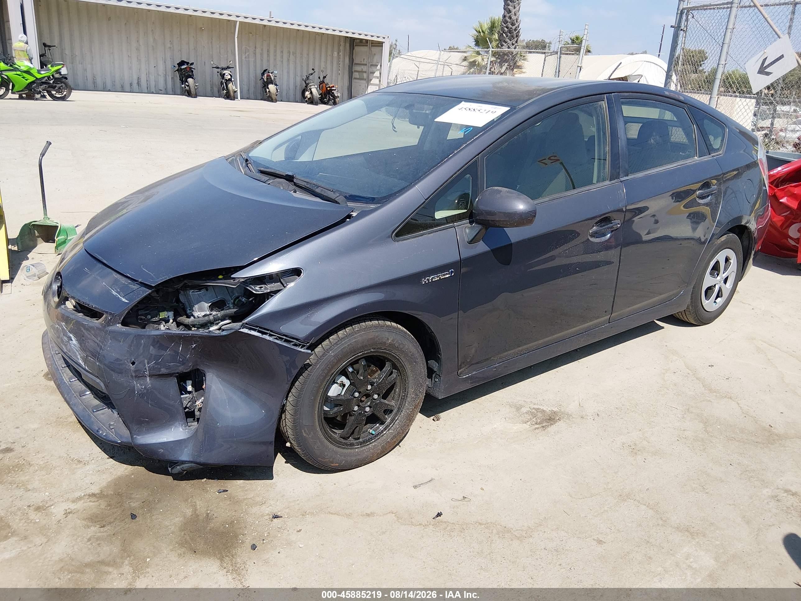 2013 Toyota Prius Three Gray vin: JTDKN3DU2D5644925
