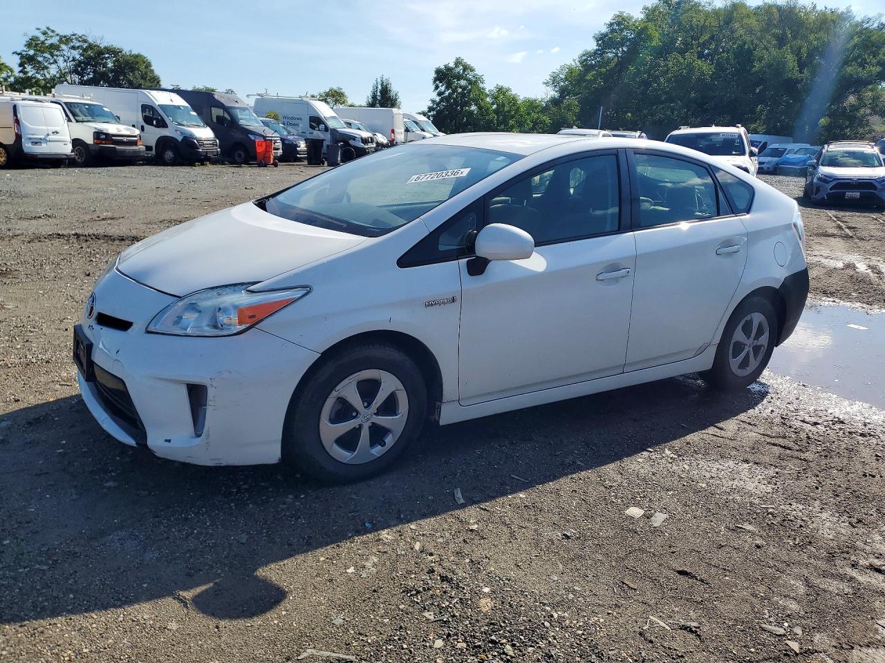 2013 Toyota Prius Two White vin: JTDKN3DU2D5651065