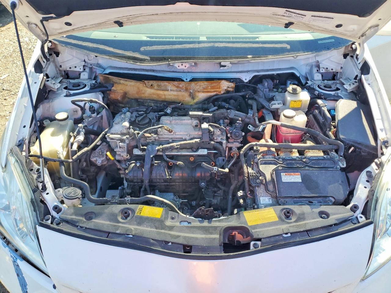 2013 Toyota Prius Two White vin: JTDKN3DU2D5651065
