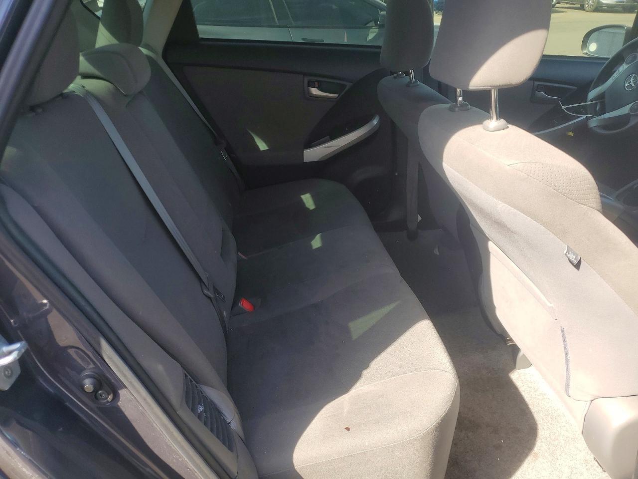 2013 Toyota Prius Two Gray vin: JTDKN3DU2D5670425