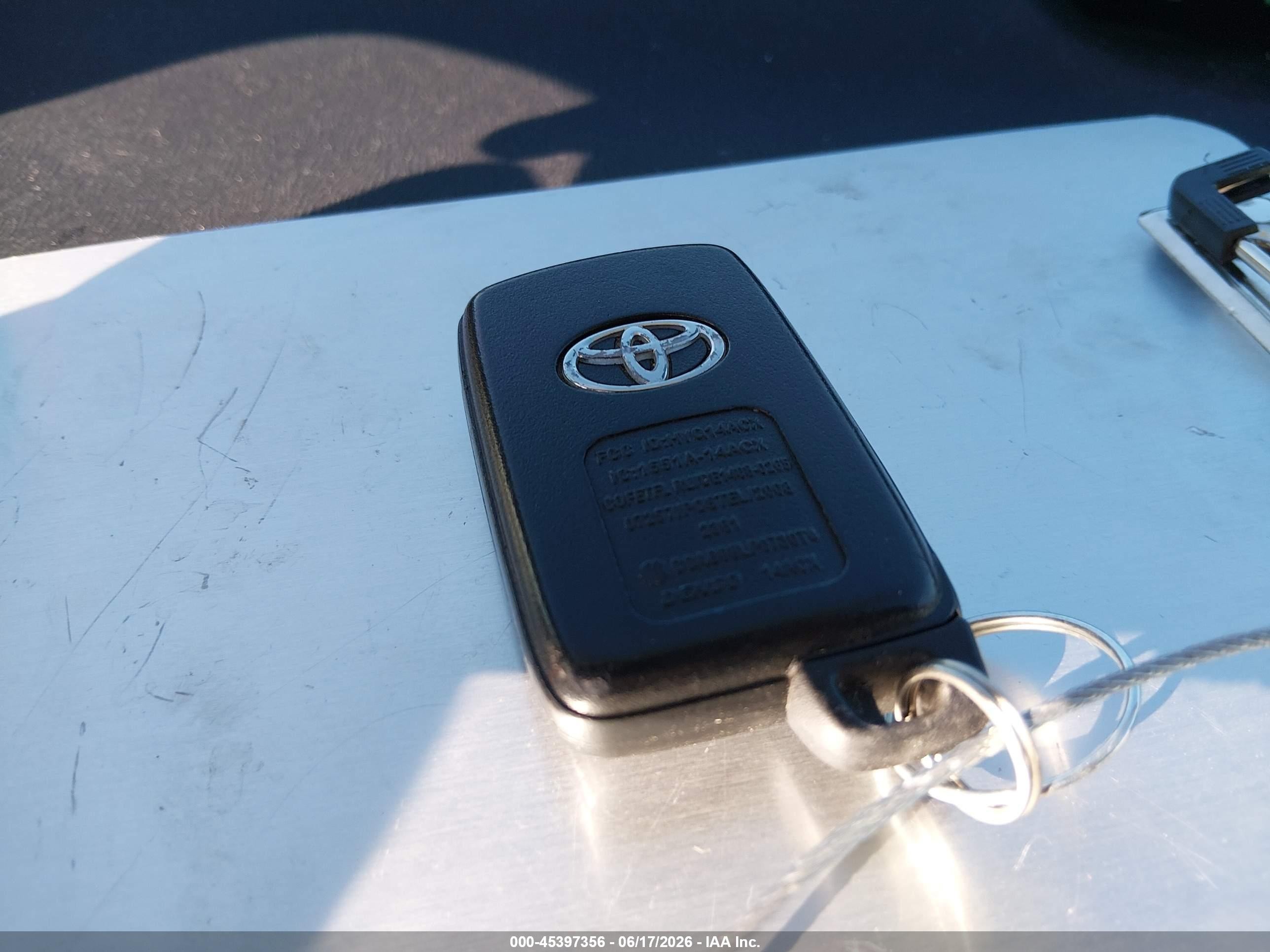 2013 Toyota Prius Four Silver vin: JTDKN3DU2D5671199