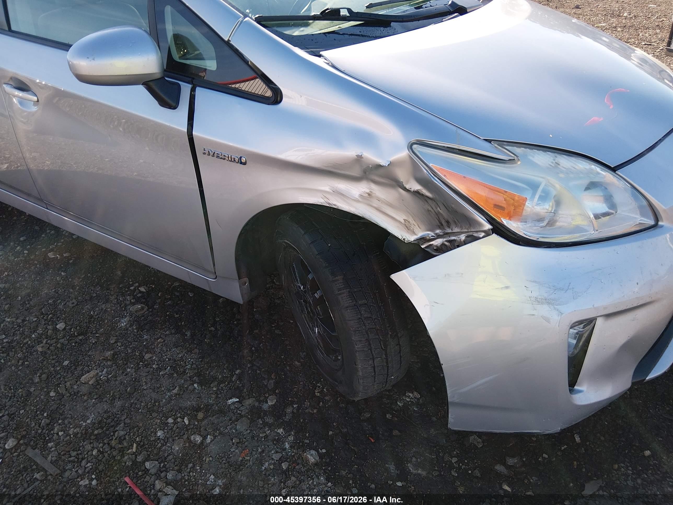2013 Toyota Prius Four Silver vin: JTDKN3DU2D5671199