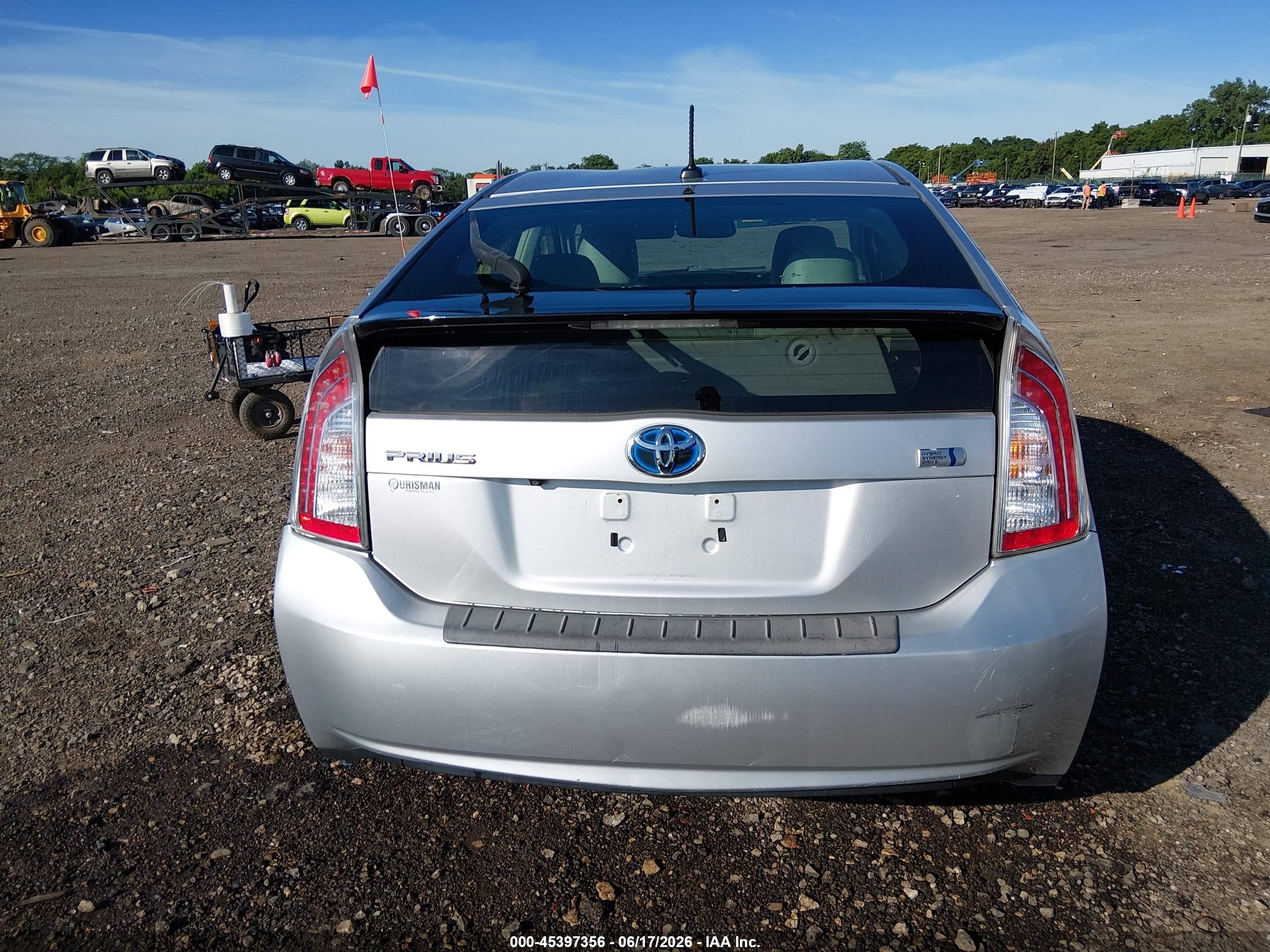 2013 Toyota Prius Four Silver vin: JTDKN3DU2D5671199