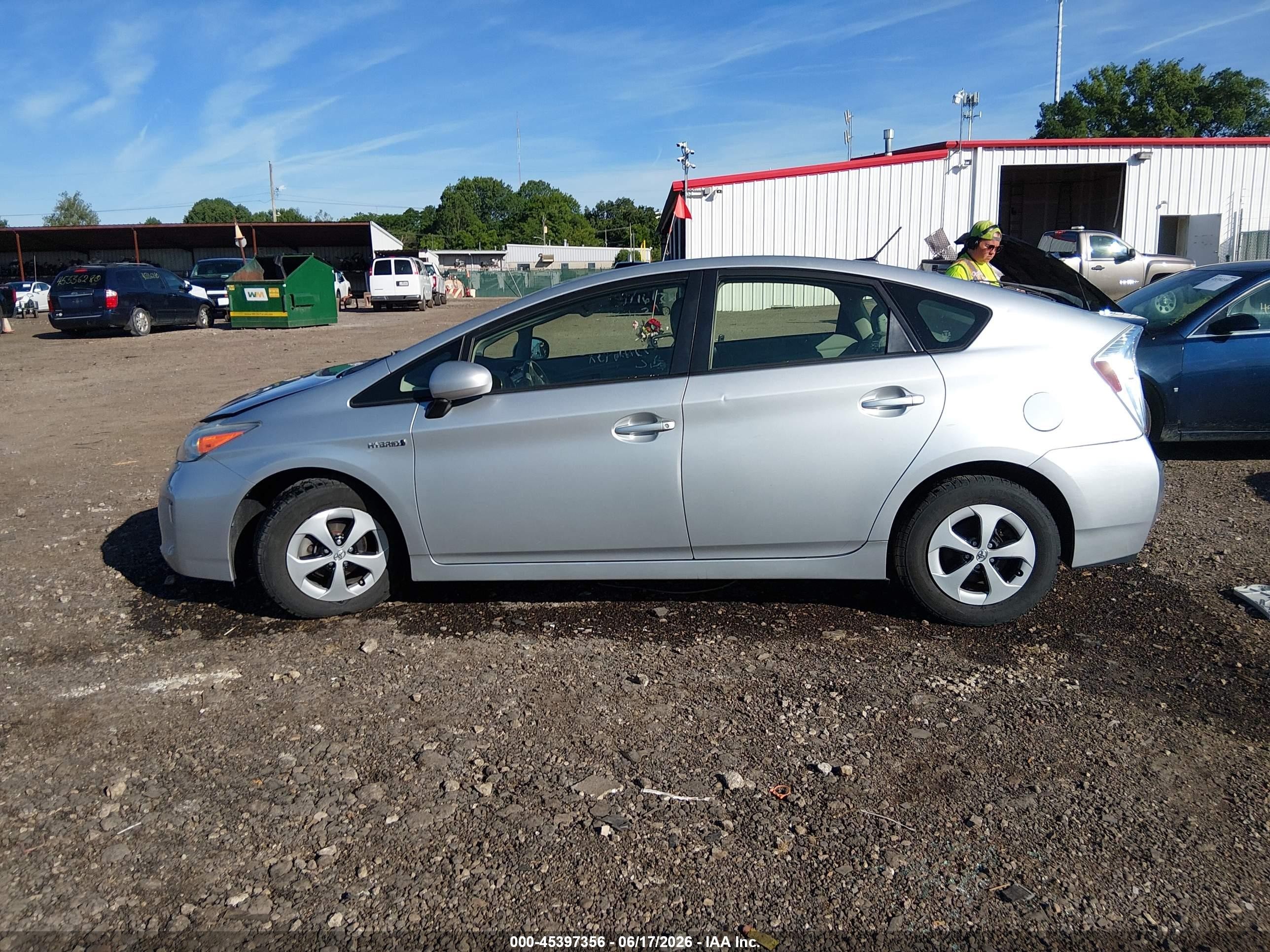 2013 Toyota Prius Four Silver vin: JTDKN3DU2D5671199