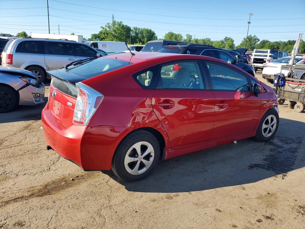 2014 Toyota Prius Two Красный vin: JTDKN3DU2E0358460