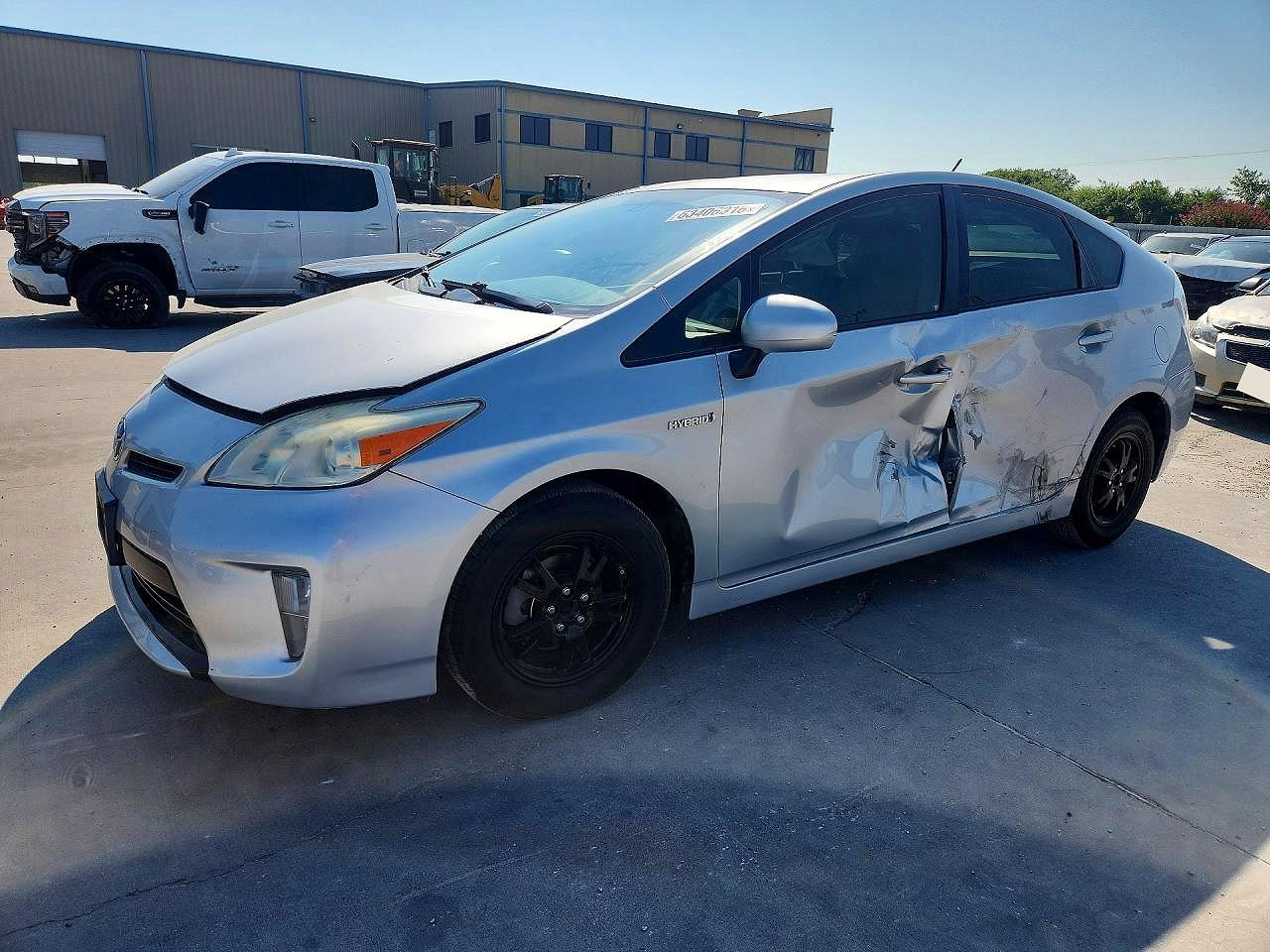 2014 Toyota Prius Three Silver vin: JTDKN3DU2E0370544