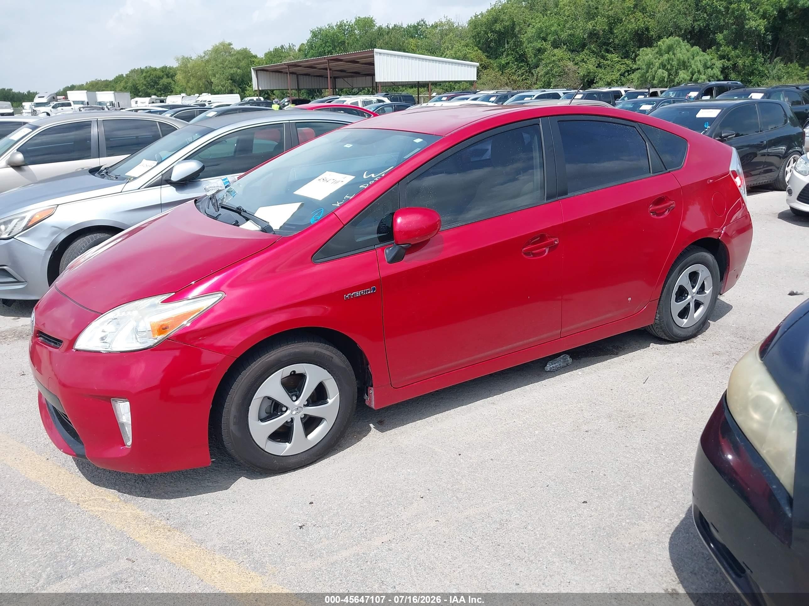 2014 Toyota Prius Two Красный vin: JTDKN3DU2E0374075