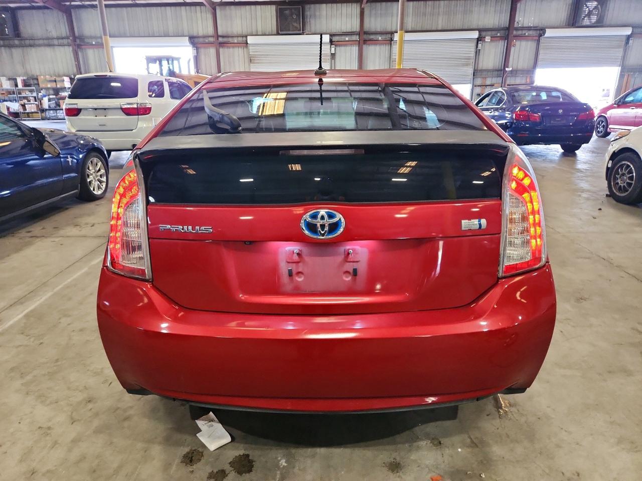 2014 Toyota Prius Four Red vin: JTDKN3DU2E0374898