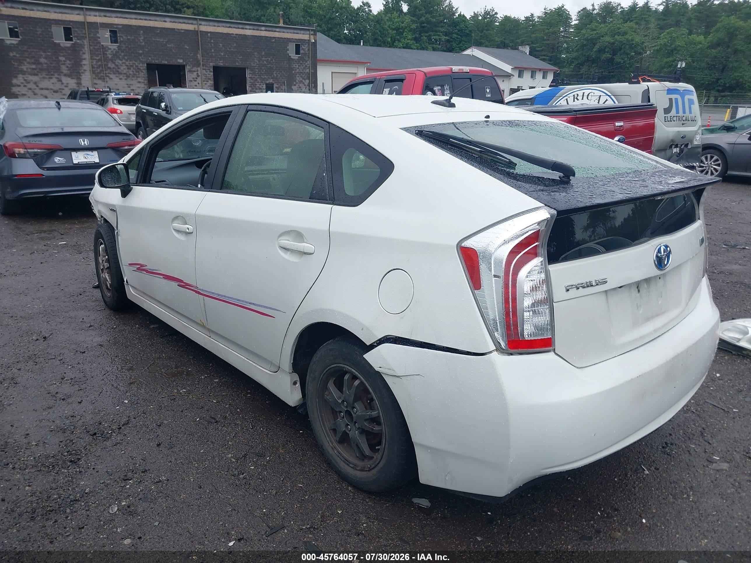 2014 Toyota Prius Three White vin: JTDKN3DU2E1741261