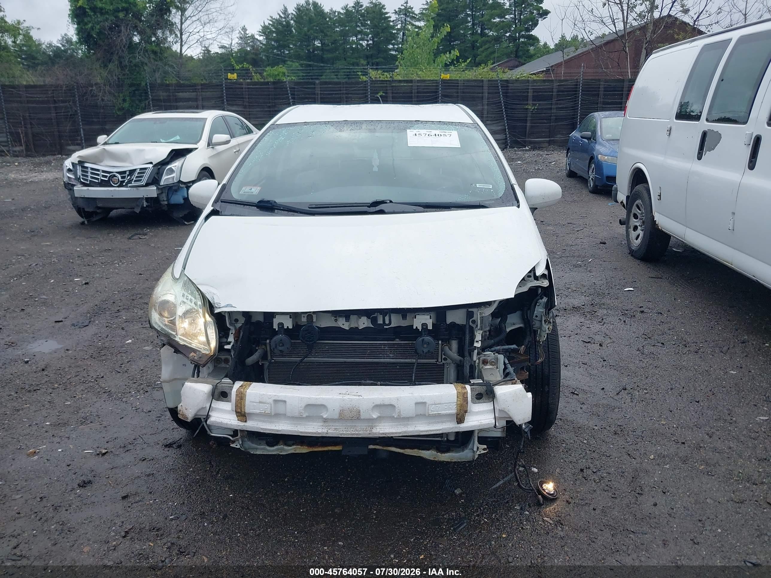 2014 Toyota Prius Three White vin: JTDKN3DU2E1741261