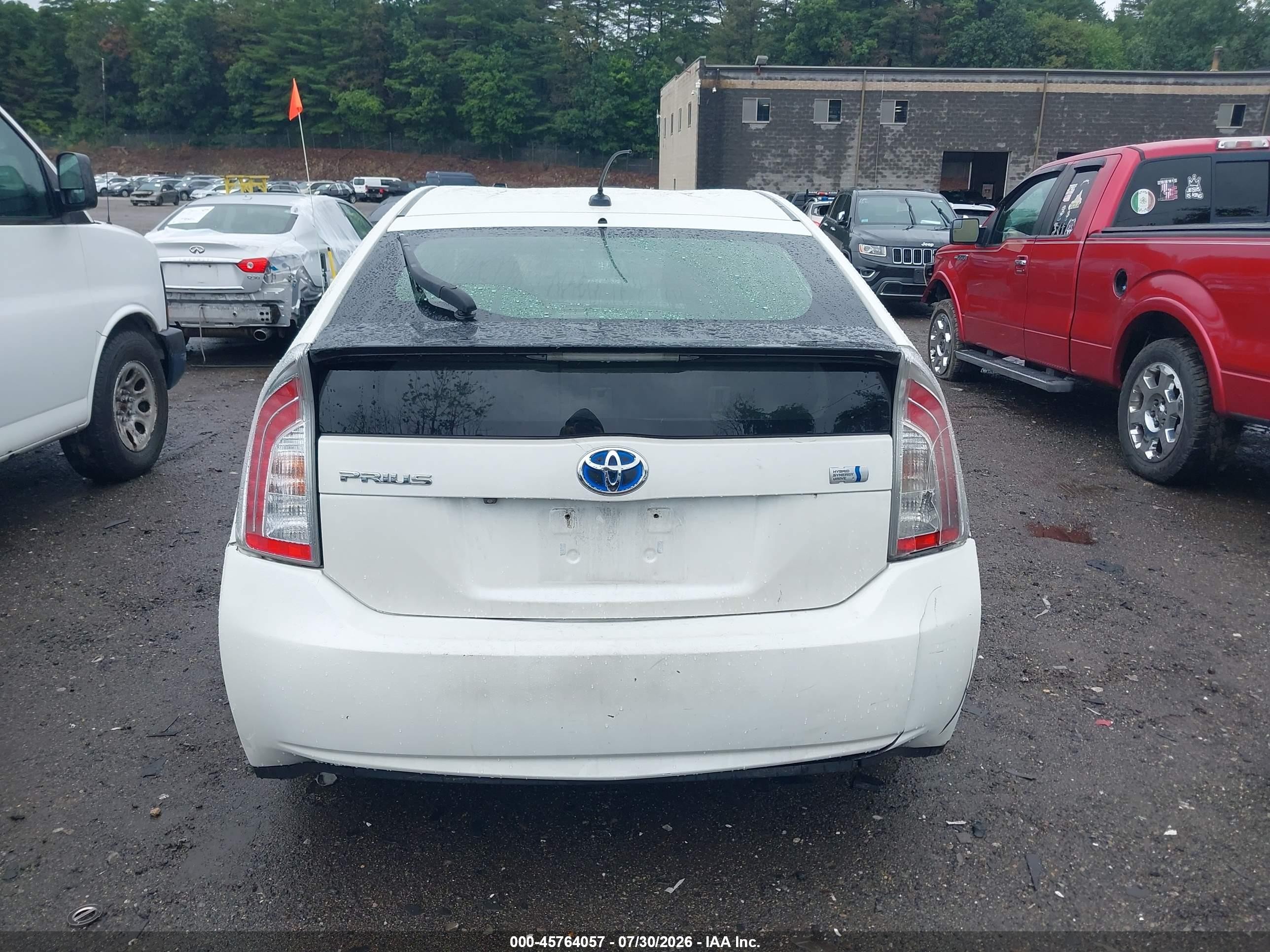 2014 Toyota Prius Three White vin: JTDKN3DU2E1741261