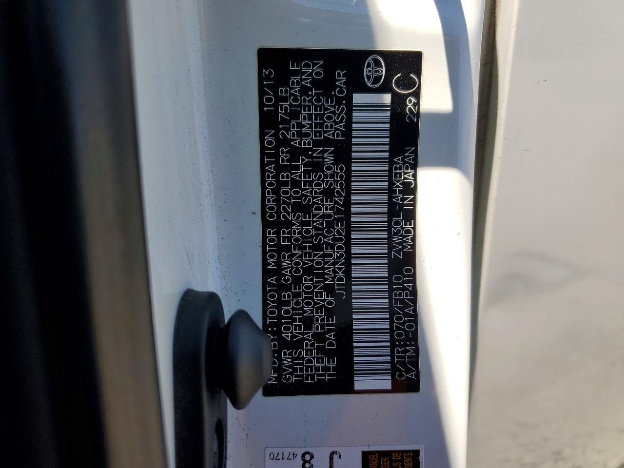 2014 Toyota Prius Two White vin: JTDKN3DU2E1742555