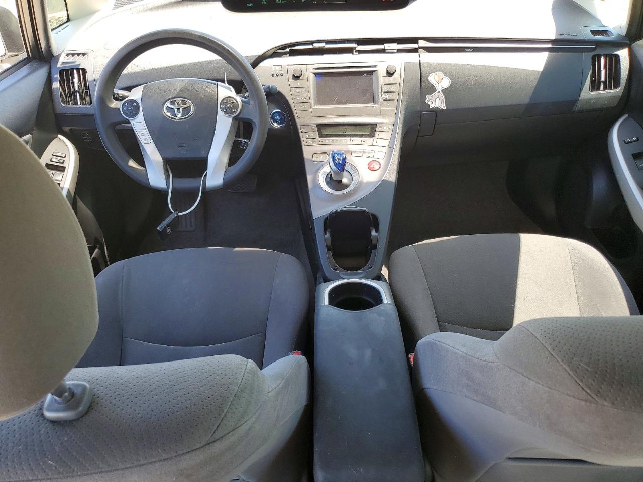 2014 Toyota Prius Two Белый vin: JTDKN3DU2E1752292