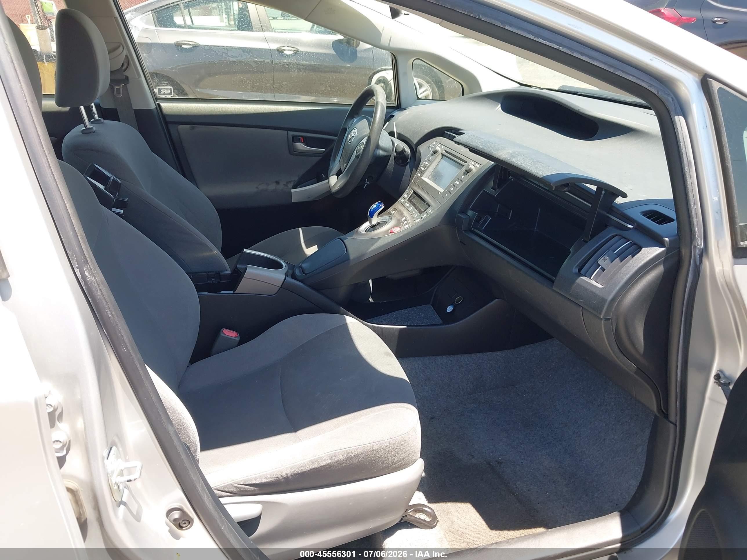 2014 Toyota Prius Two Silver vin: JTDKN3DU2E1752339