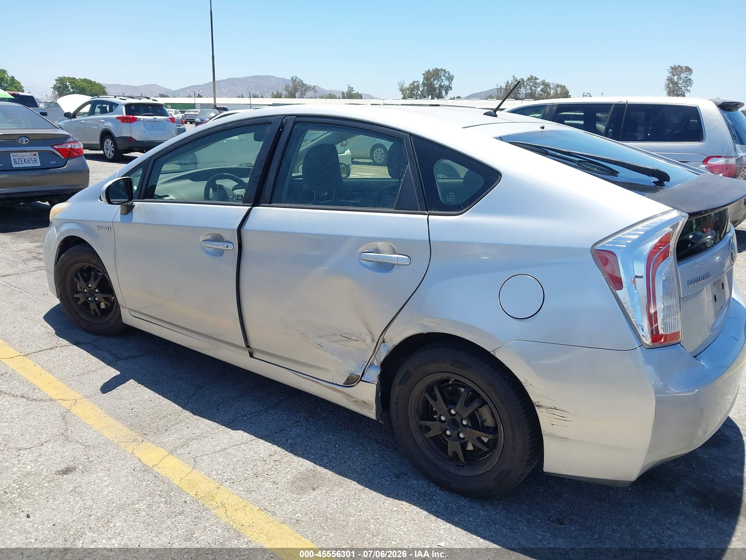 2014 Toyota Prius Two Silver vin: JTDKN3DU2E1752339