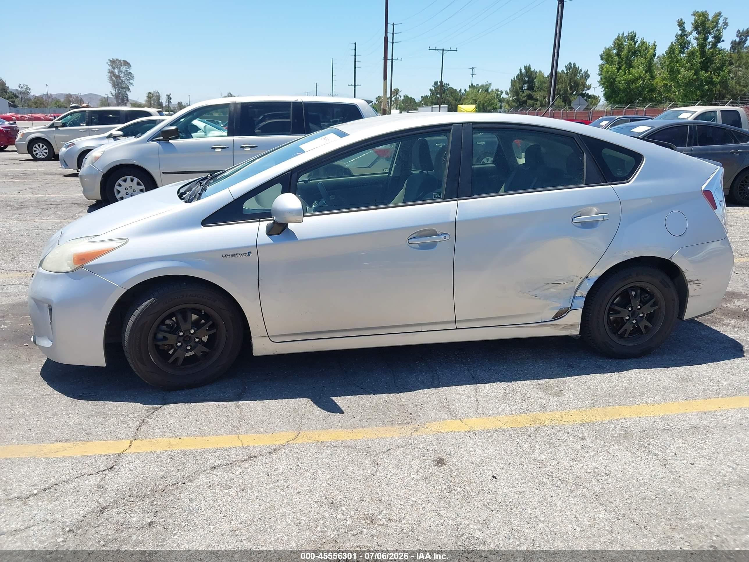 2014 Toyota Prius Two Silver vin: JTDKN3DU2E1752339