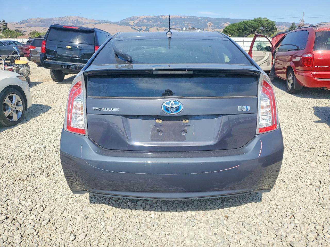 2014 Toyota Prius Three Серый vin: JTDKN3DU2E1776141