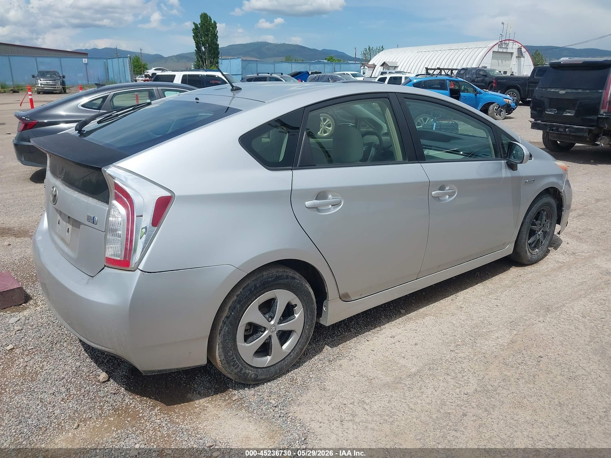 2014 Toyota Prius Two Silver vin: JTDKN3DU2E1776608