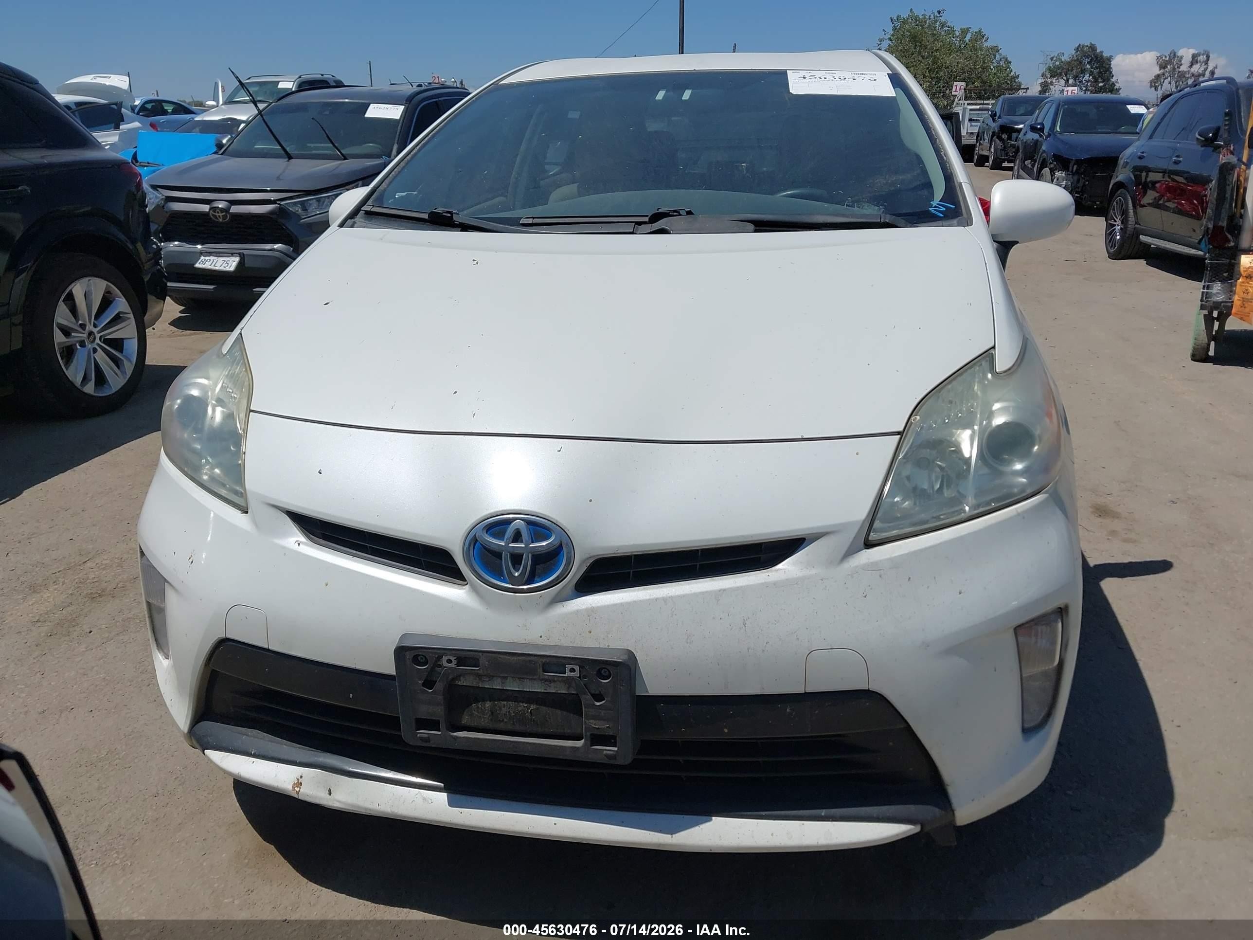 2014 Toyota Prius Two White vin: JTDKN3DU2E1777449