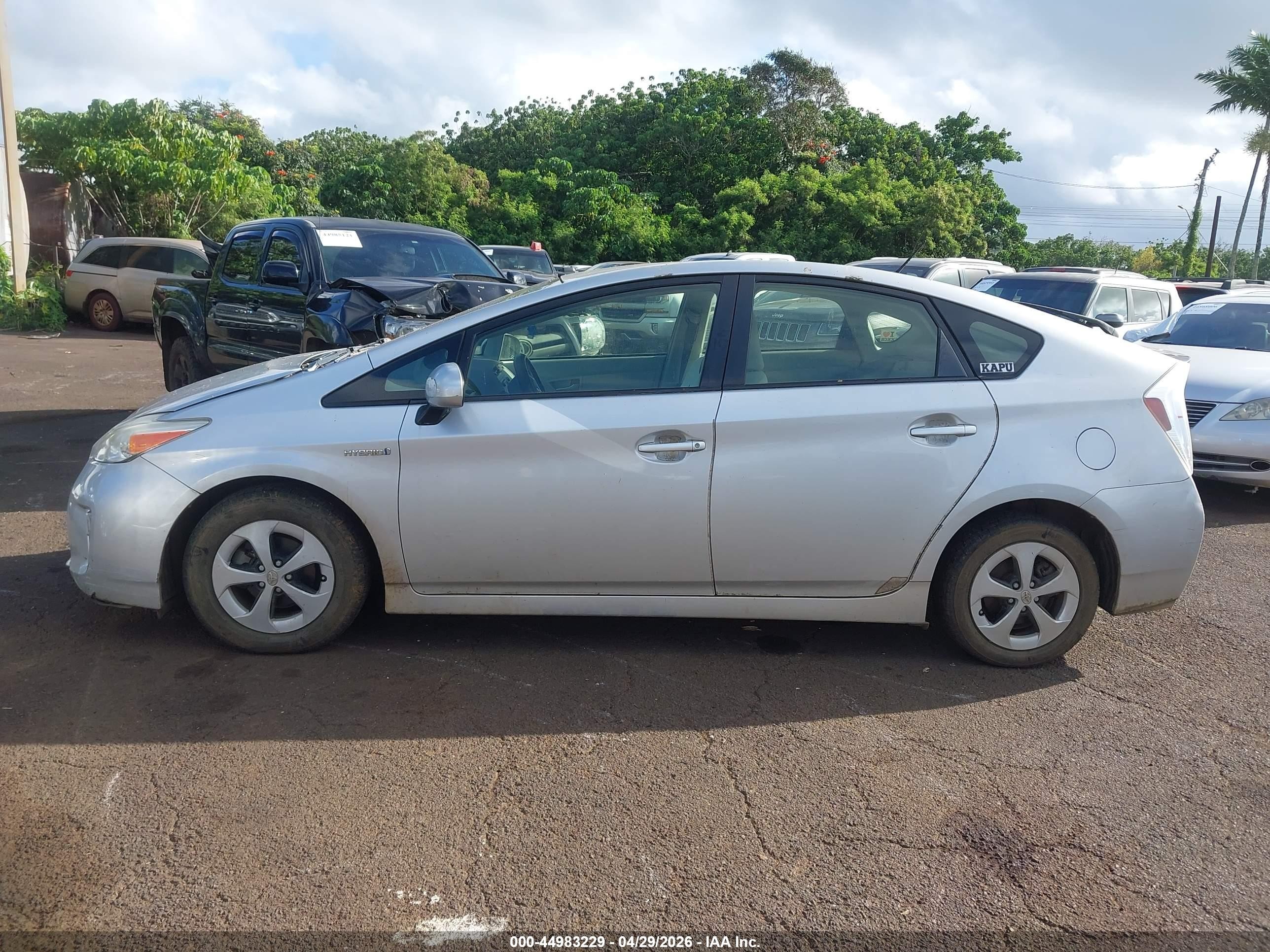 2014 Toyota Prius Two Silver vin: JTDKN3DU2E1781825