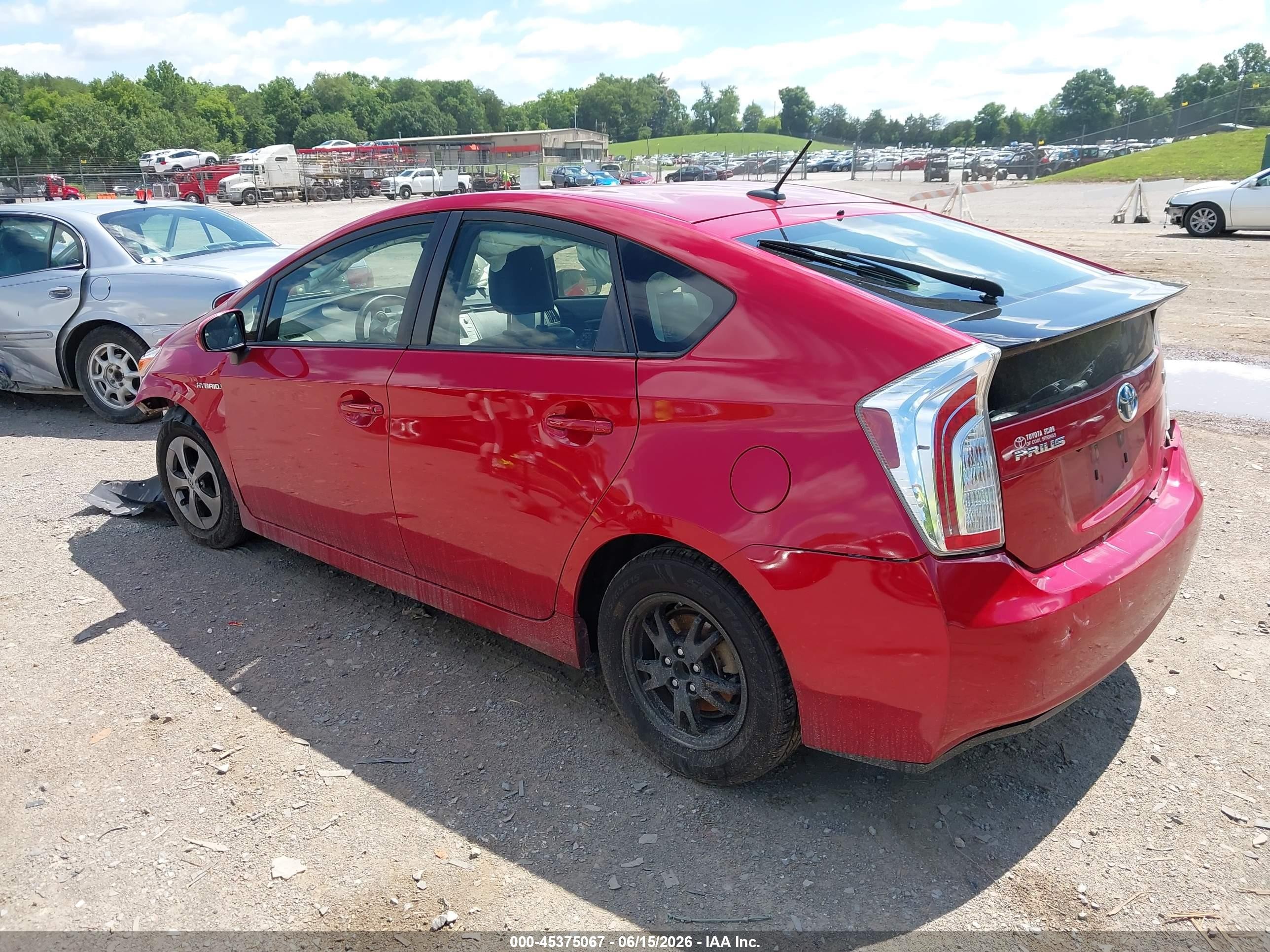 2015 Toyota Prius Four Красный vin: JTDKN3DU2F0395929