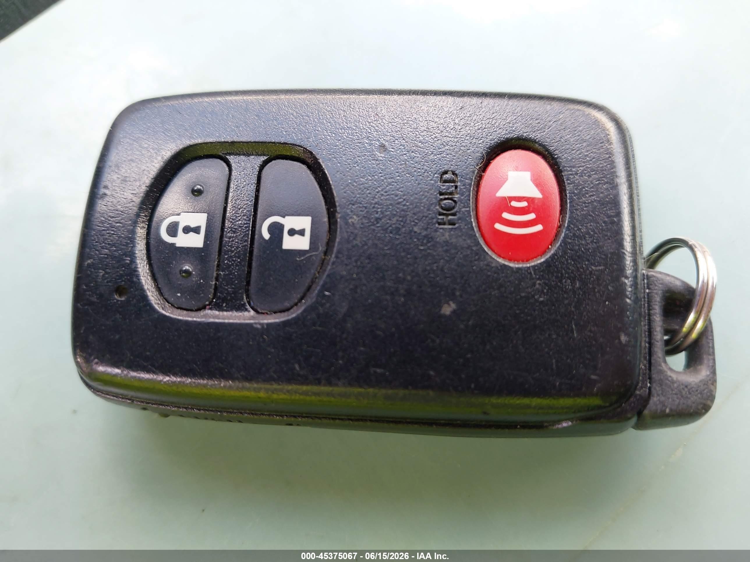 2015 Toyota Prius Four Красный vin: JTDKN3DU2F0395929