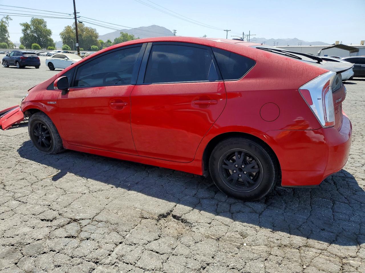 2015 Toyota Prius Persona Series Red vin: JTDKN3DU2F0401521