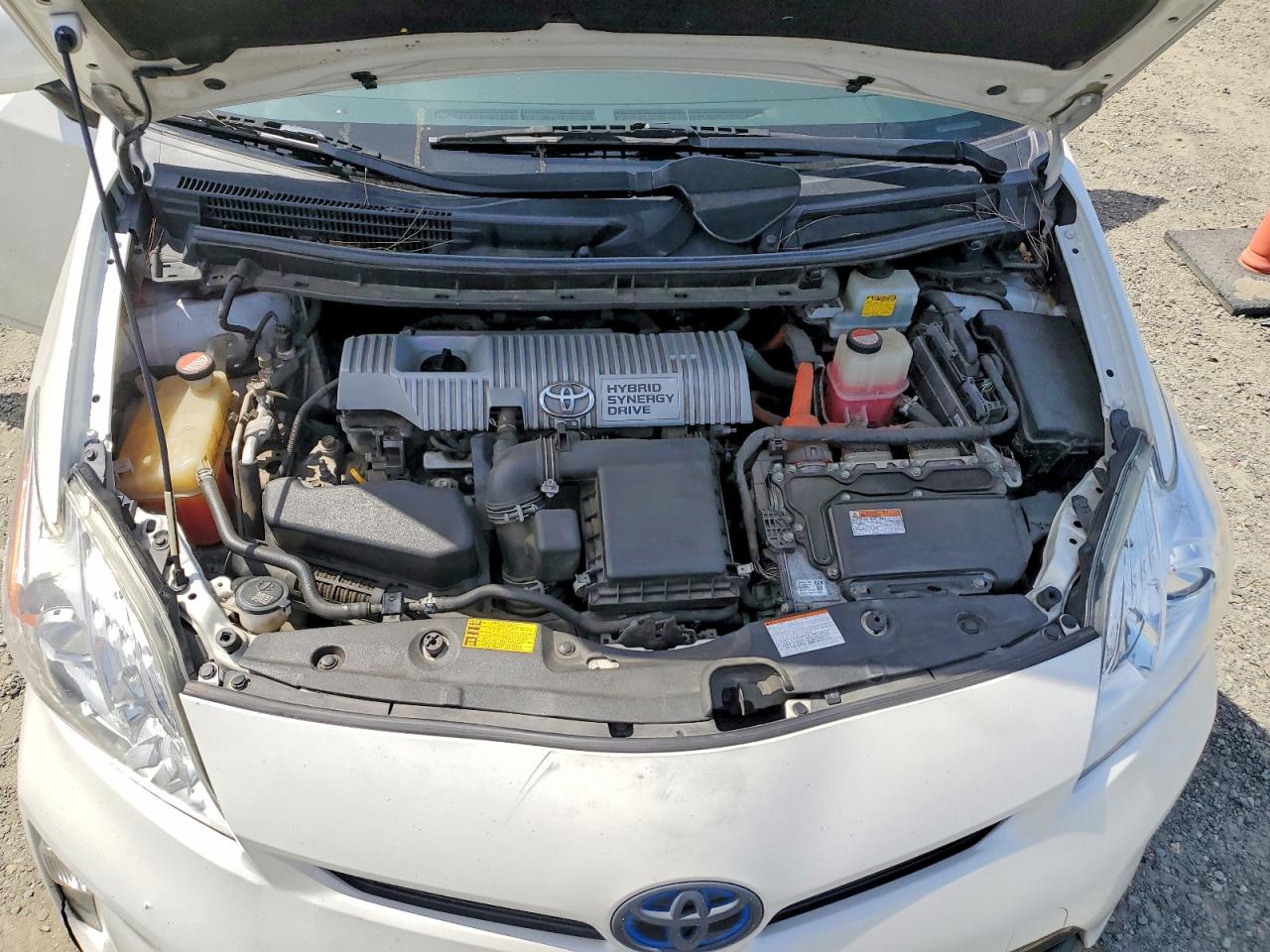 2015 Toyota Prius Two White vin: JTDKN3DU2F0417069