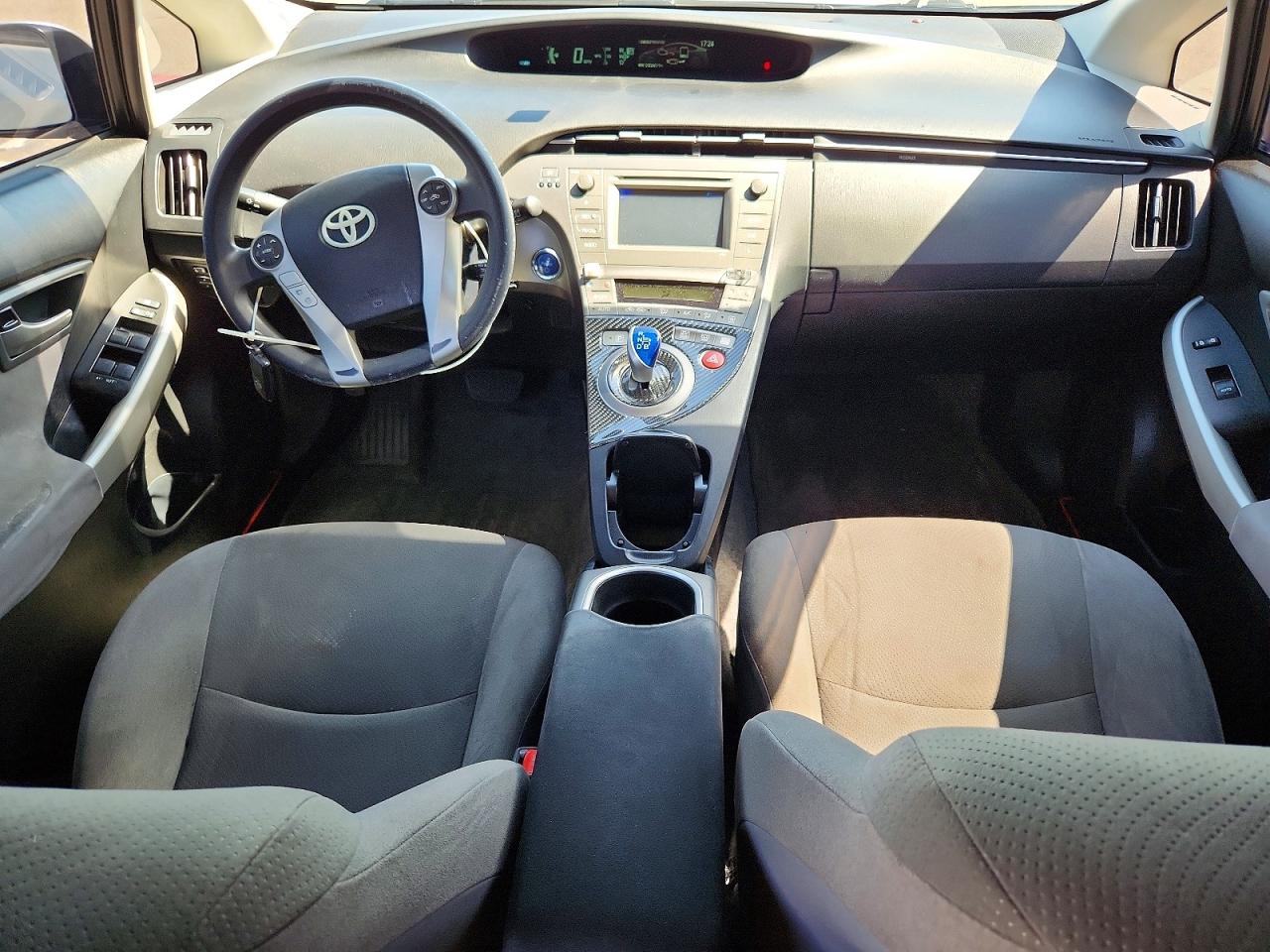 2015 Toyota Prius Two Silver vin: JTDKN3DU2F0420148