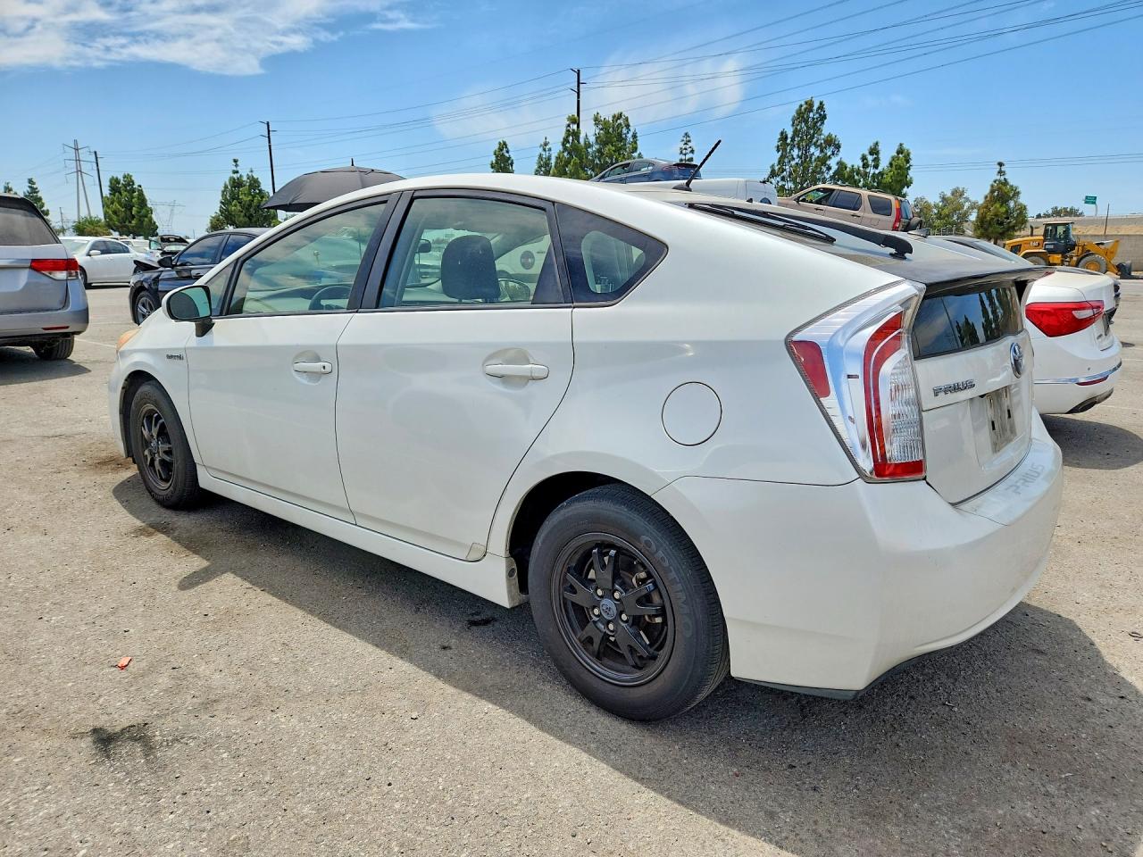 2015 Toyota Prius Two White vin: JTDKN3DU2F0425625
