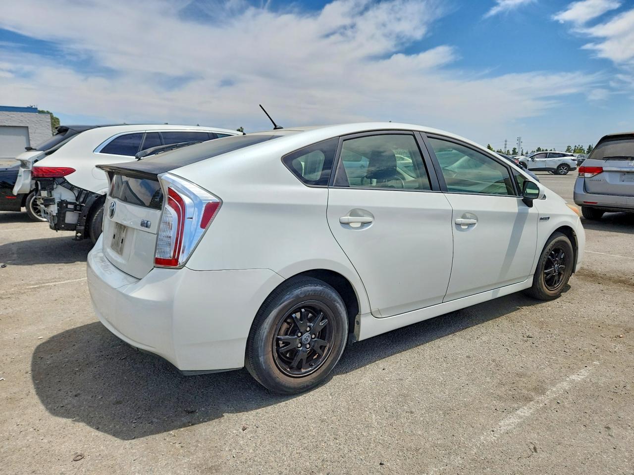 2015 Toyota Prius Two White vin: JTDKN3DU2F0425625