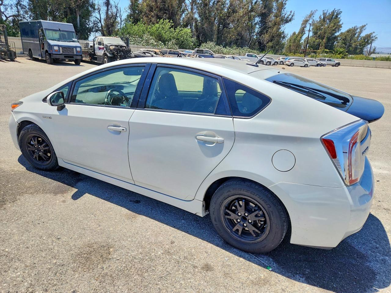 2015 Toyota Prius Four Белый vin: JTDKN3DU2F0432445