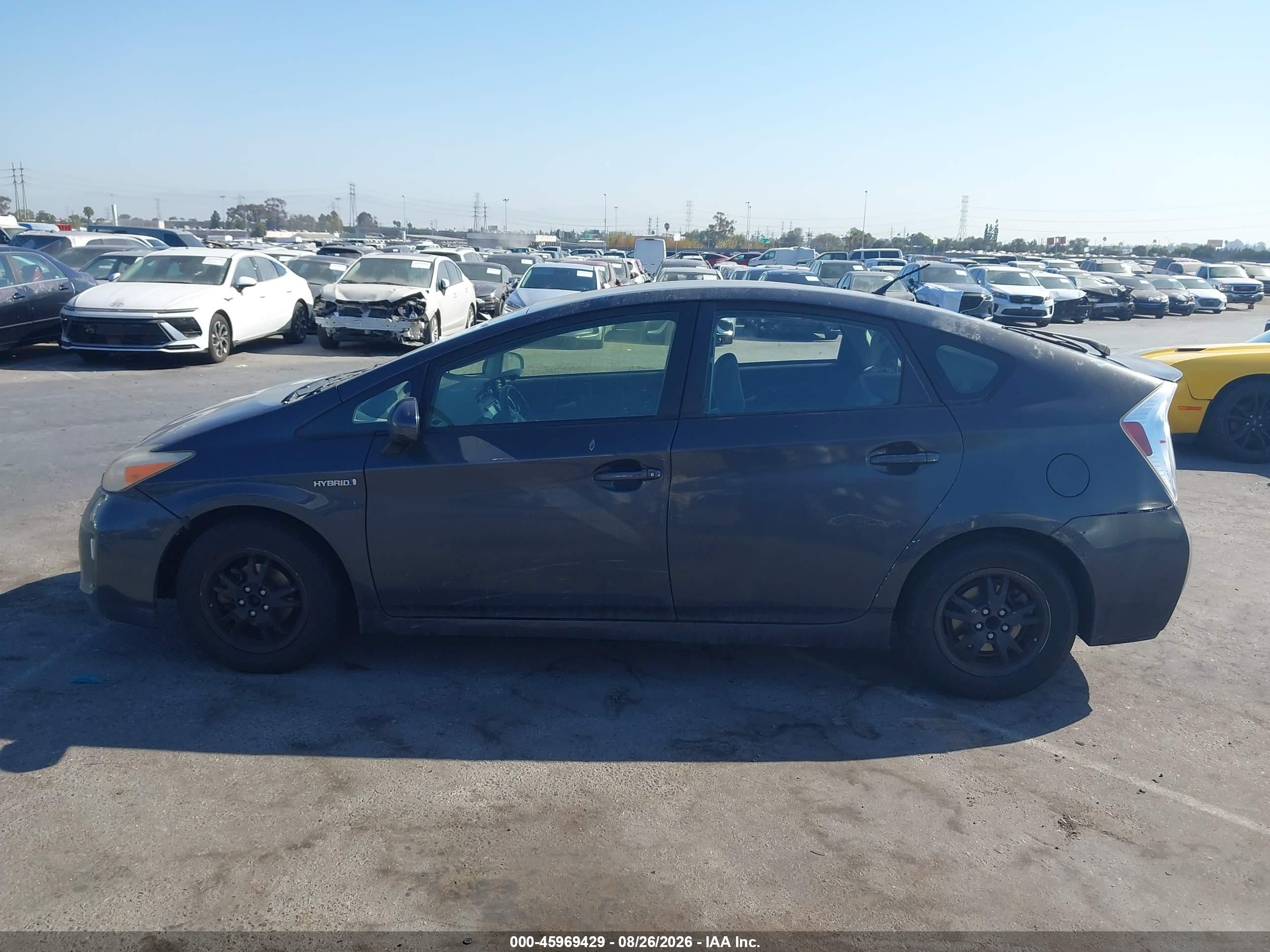 2015 Toyota Prius Two Gray vin: JTDKN3DU2F0445552