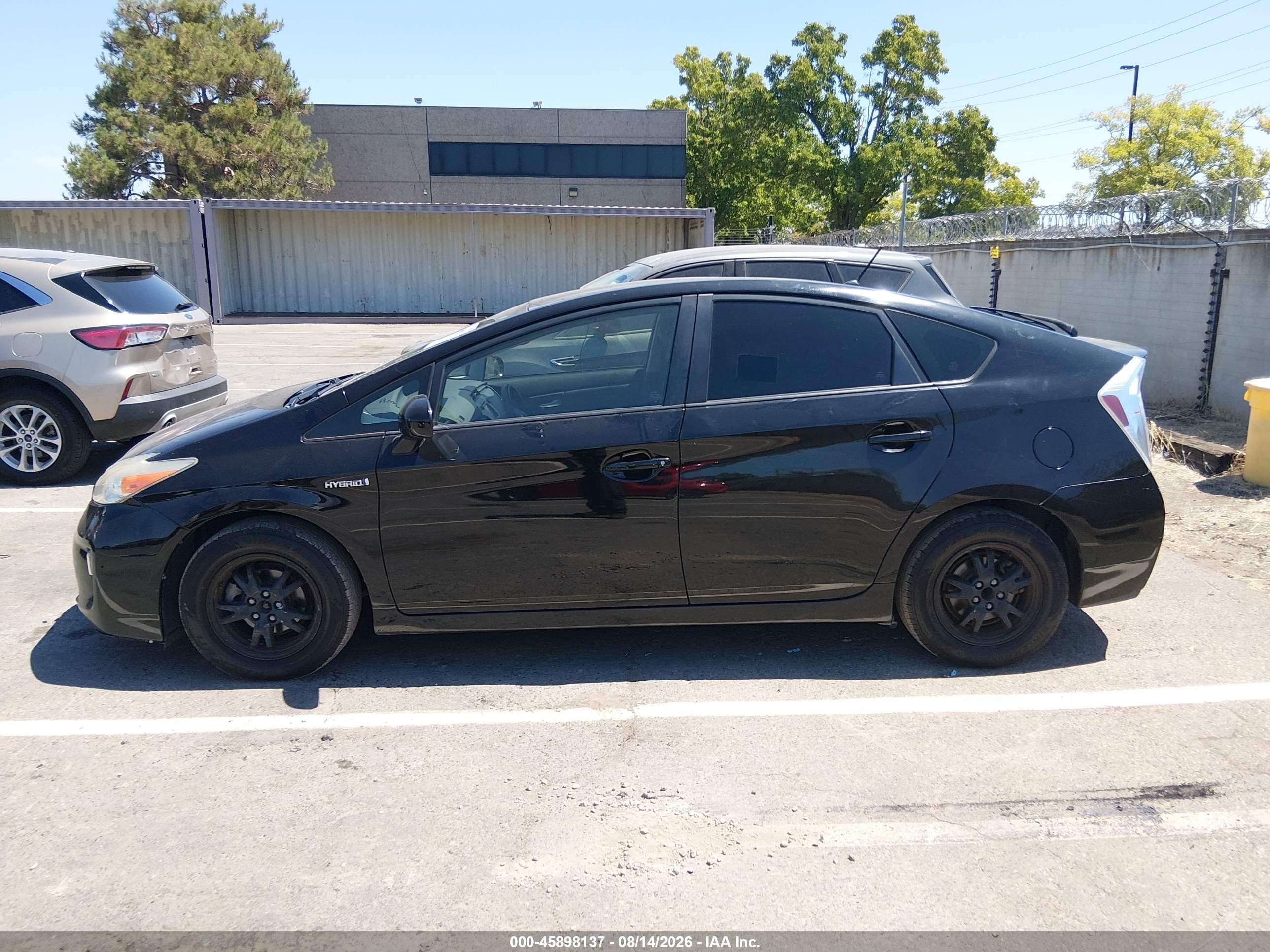 2015 Toyota Prius Two Black vin: JTDKN3DU2F0454414