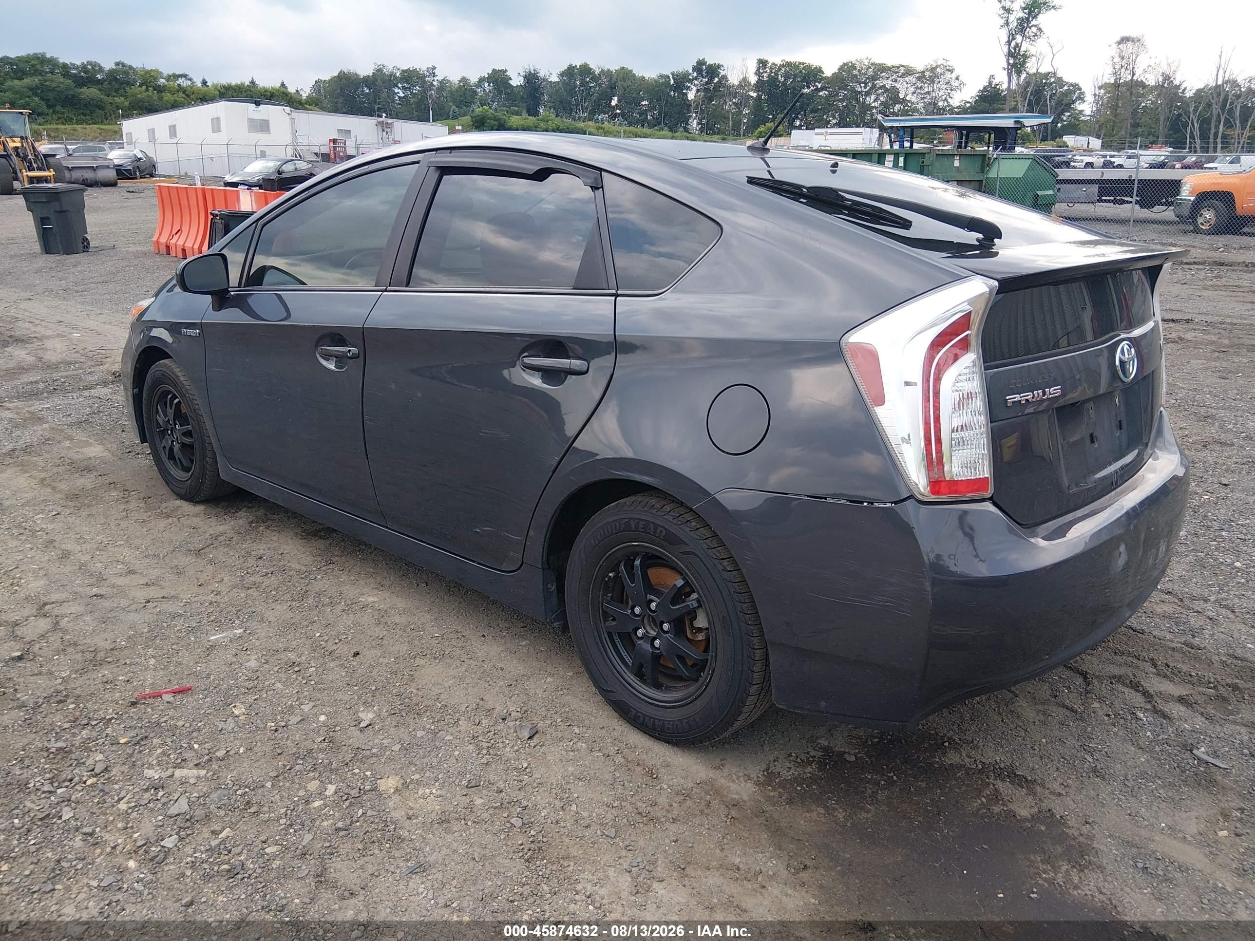 2015 Toyota Prius Two Gray vin: JTDKN3DU2F0454574