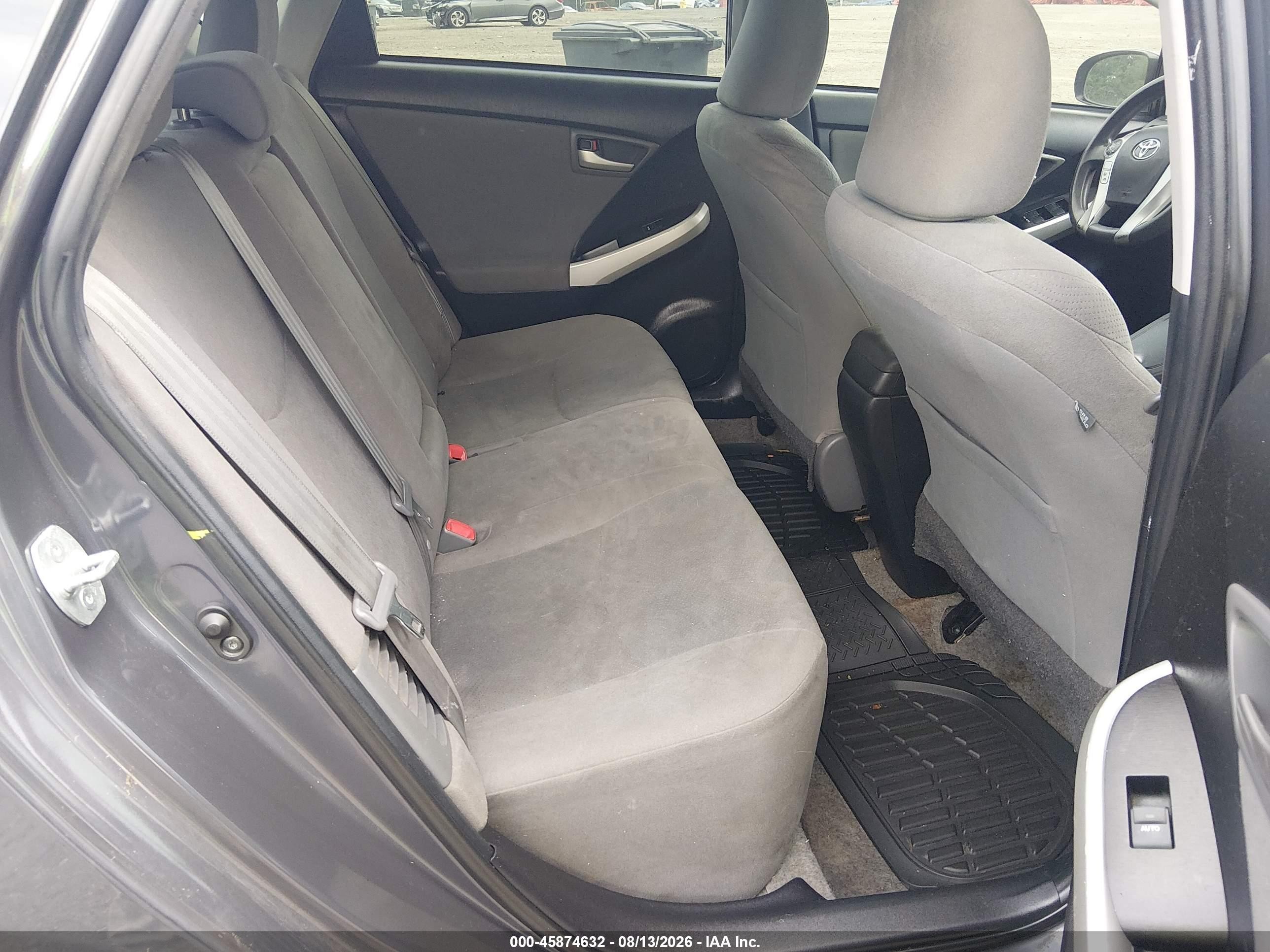 2015 Toyota Prius Two Gray vin: JTDKN3DU2F0454574