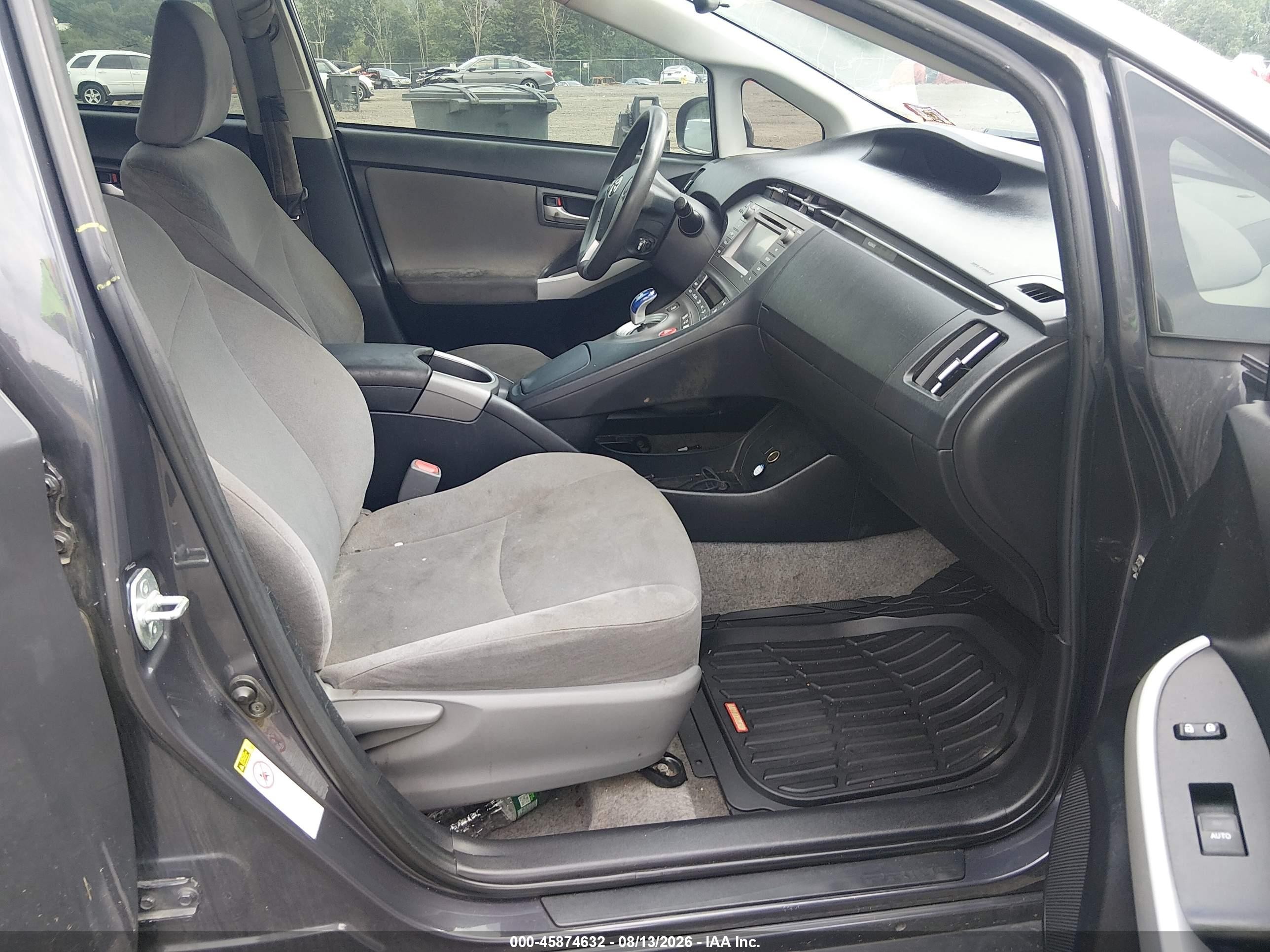2015 Toyota Prius Two Gray vin: JTDKN3DU2F0454574