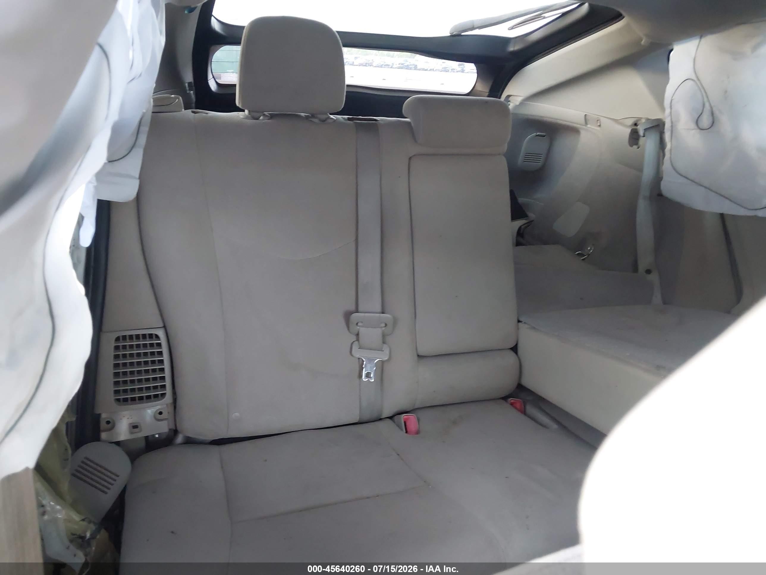 2015 Toyota Prius Two Белый vin: JTDKN3DU2F0459709