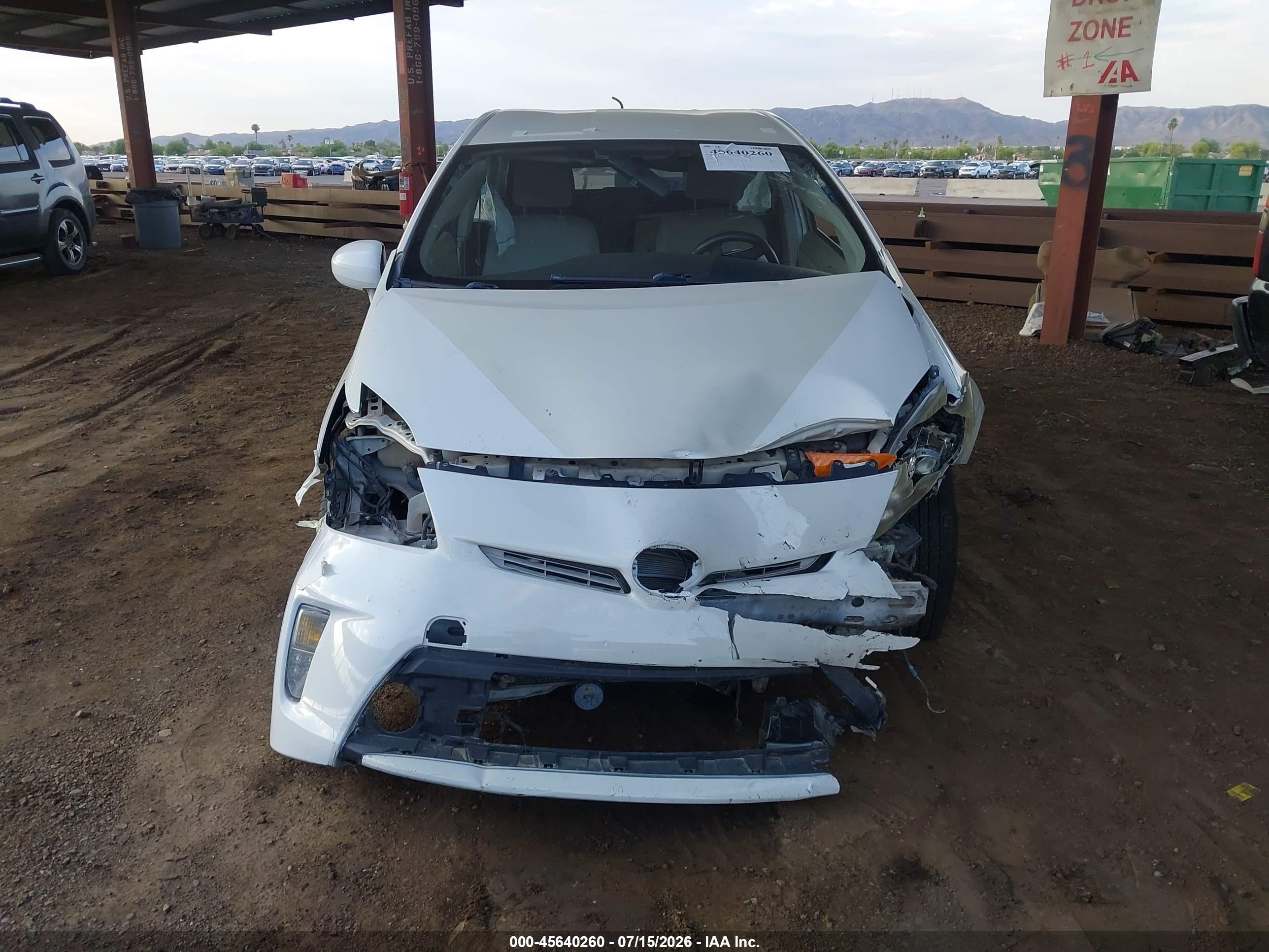 2015 Toyota Prius Two Белый vin: JTDKN3DU2F0459709