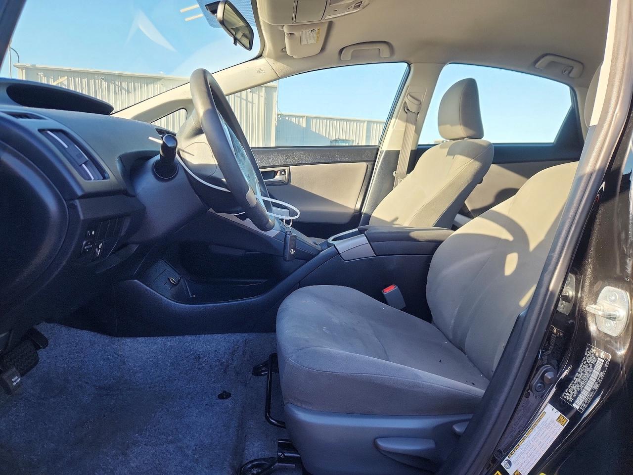 2015 Toyota Prius Two Черный vin: JTDKN3DU2F0467924