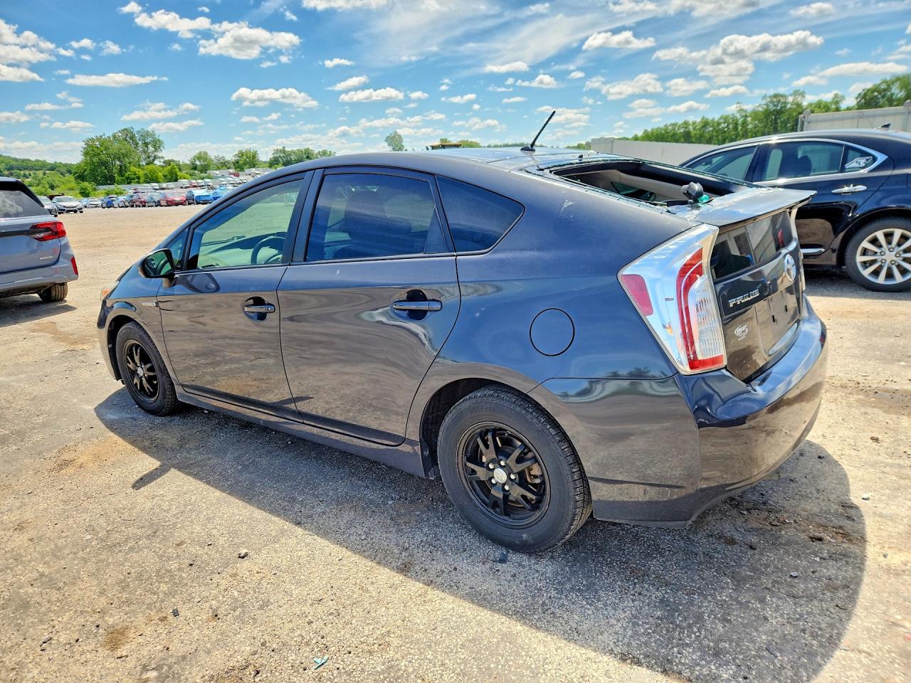 2015 Toyota Prius Two Gray vin: JTDKN3DU2F0474436