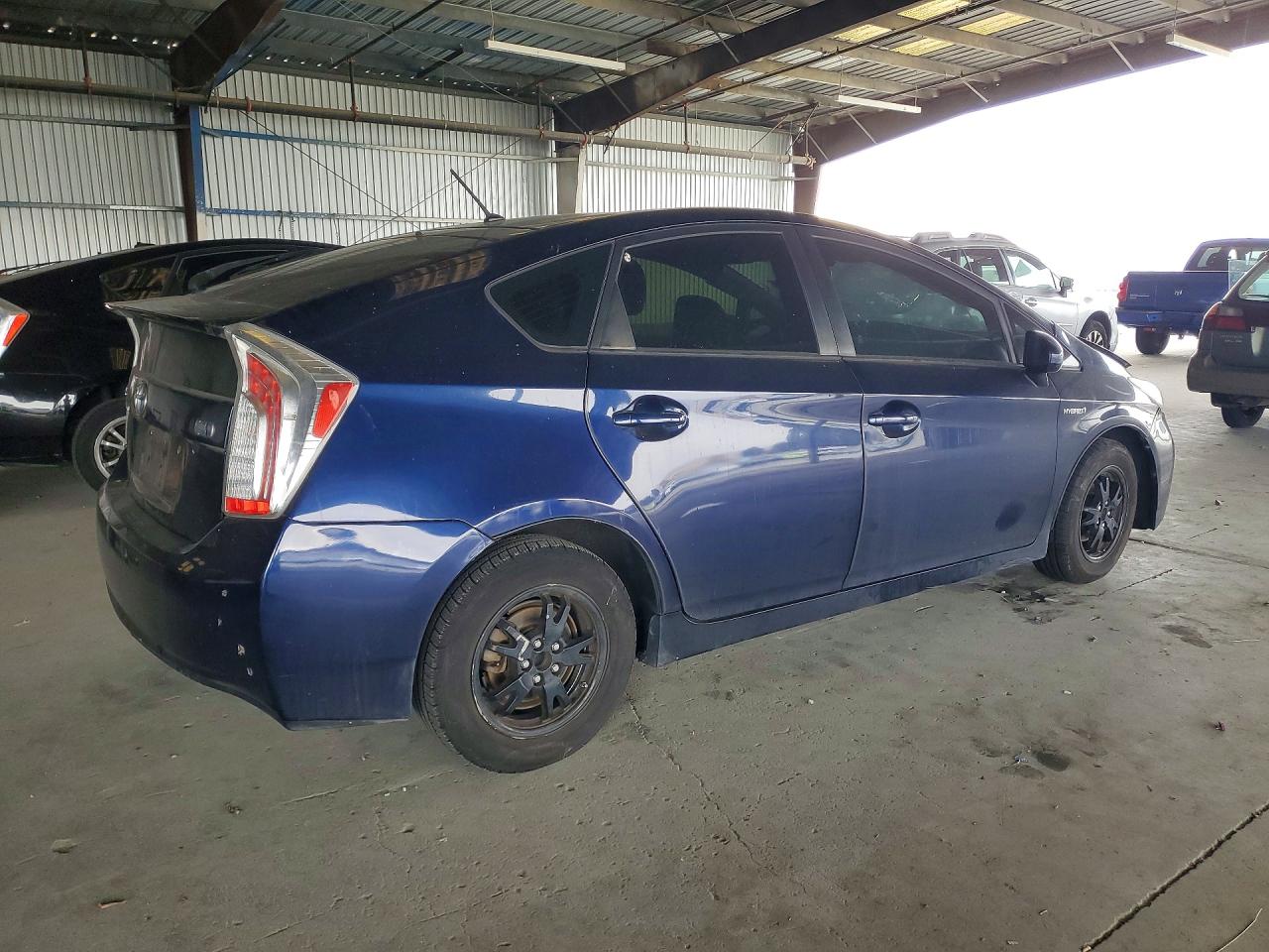 2015 Toyota Prius Two Blue vin: JTDKN3DU2F0475991