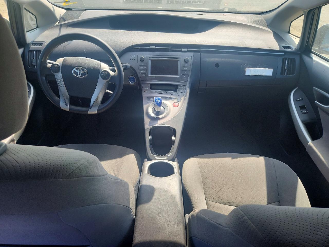 2015 Toyota Prius Three Silver vin: JTDKN3DU2F0476364