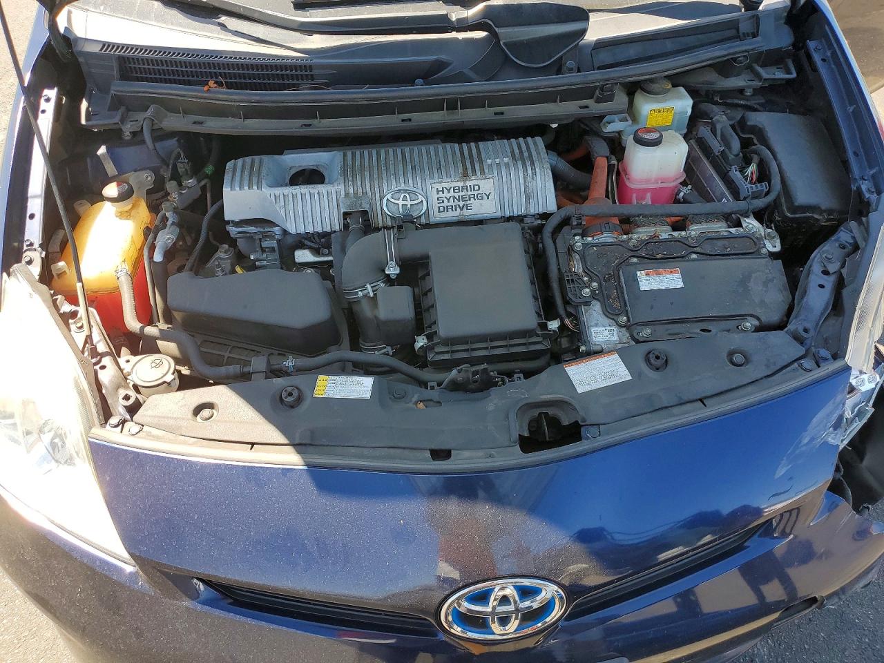 2015 Toyota Prius Two Синий vin: JTDKN3DU2F0484724
