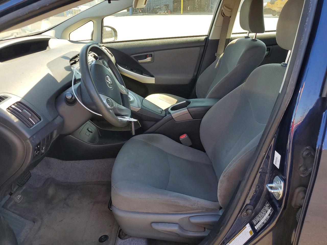 2015 Toyota Prius Two Синий vin: JTDKN3DU2F0484724