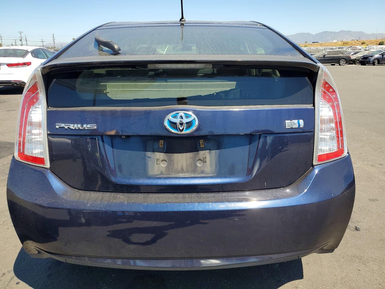 2015 Toyota Prius Two Синий vin: JTDKN3DU2F0484724